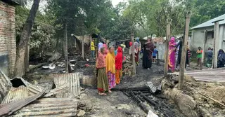 কুষ্টিয়ায় ভয়াবহ অগ্নিকাণ্ড, গবাদি পশুসহ ঘরবাড়ি পুড়ে ছাই